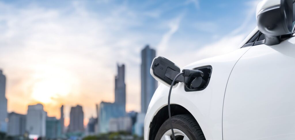 中國電動車加速追趕歐美品牌 專家：產業長期穩健