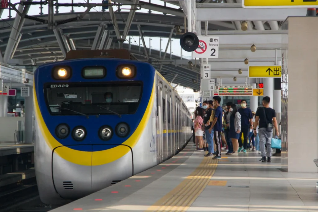 母親節旅運需求激增 台鐵加開14列車 4月17日起開放訂票