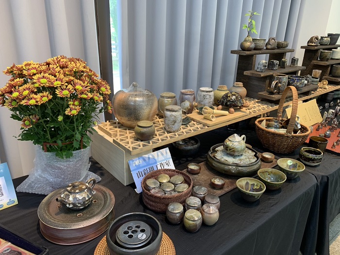 由北海岸藝術文化創意發展協會7位藝術家聯合策展。（圖/三芝區公所提供）